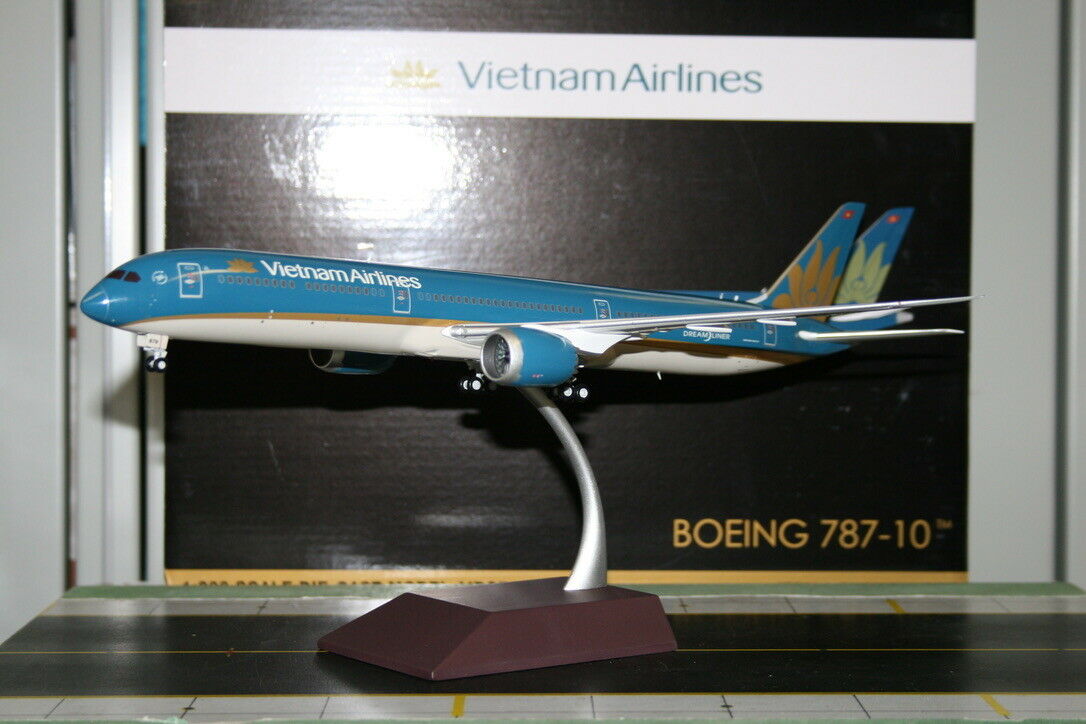 GEMINI JETS 1/200 Vietnam Airlines Boeing 787-10 VN-A879 (G2HVN892) –  Collectors Aircraft Models Australia