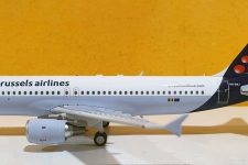 American Airlines Airbus A321neo N400AN Gemini Jets G2AAL829 Scale 1:200 
