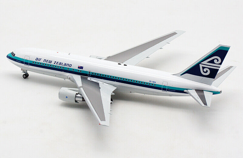 Details about   Aeroclassics 1:400 Air New Zealand Boeing 767-200 ZK-NBC Die-Cast Model Plane 